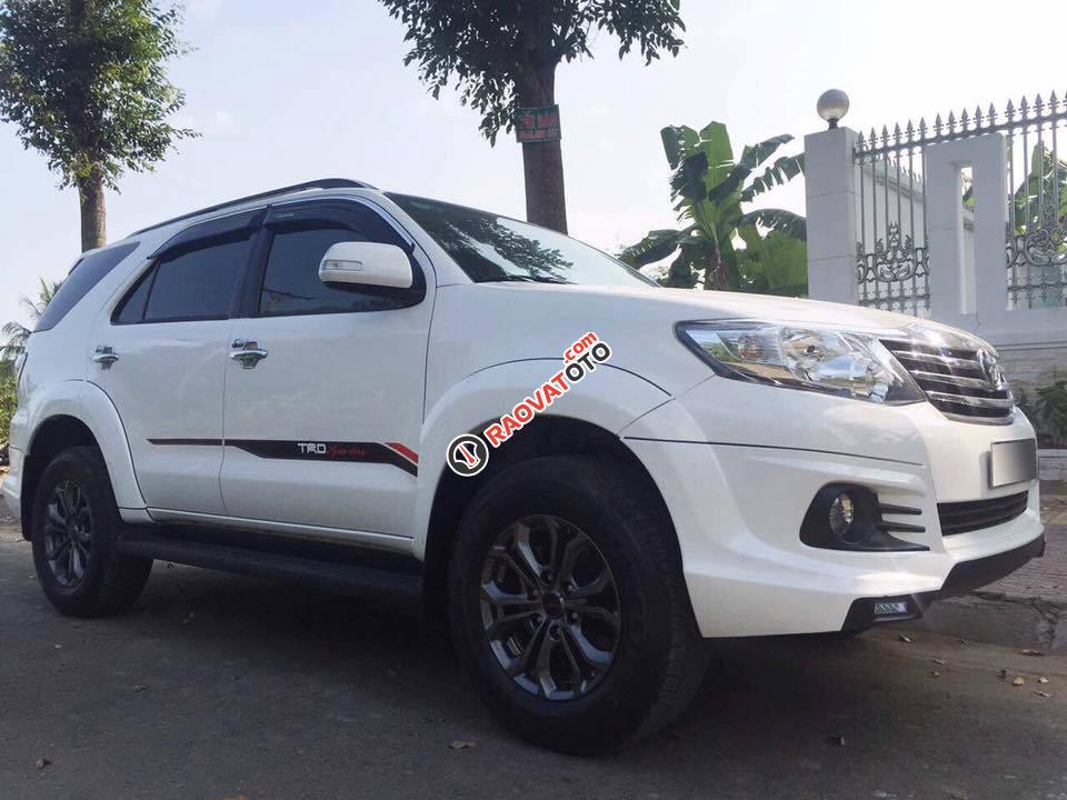 Bán Toyota Fortuner Sportivo 2014 tự động trắng xe zin đẹp lộng lẫy-7