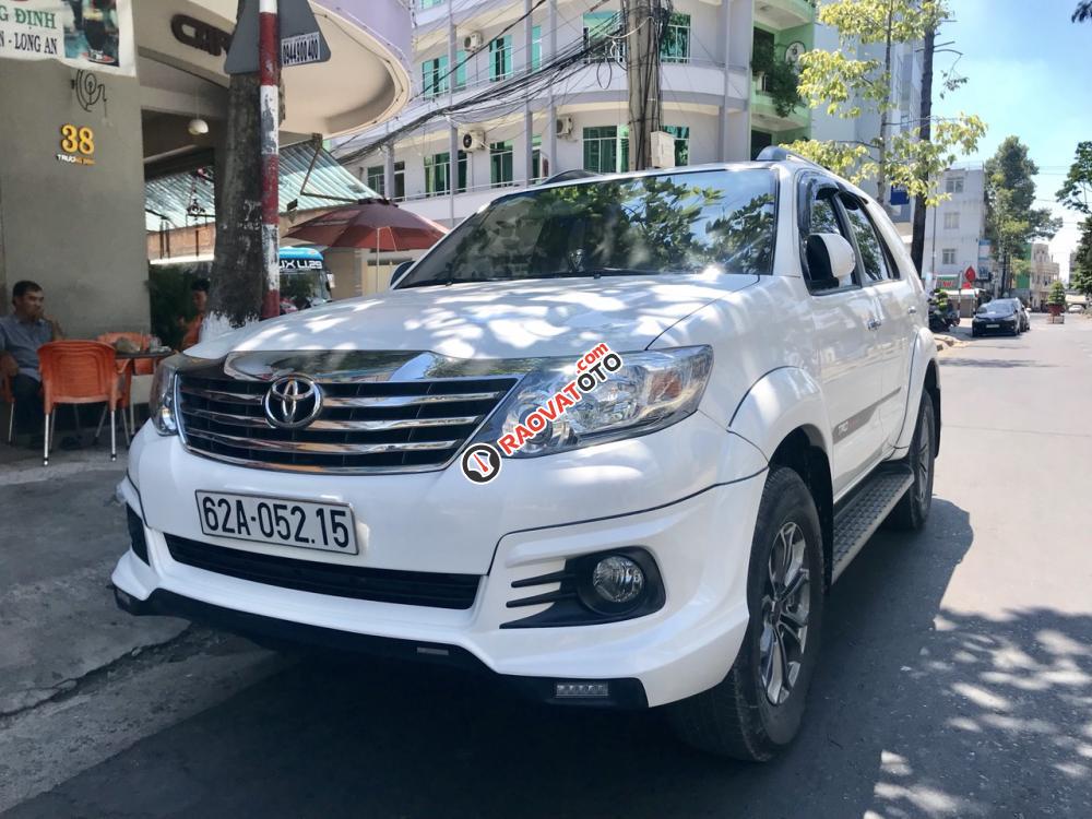Bán xe Toyota Fortuner Fortuner TRD Sportivo 2016, màu trắng, nhập khẩu liên hệ 0908.190.307-0