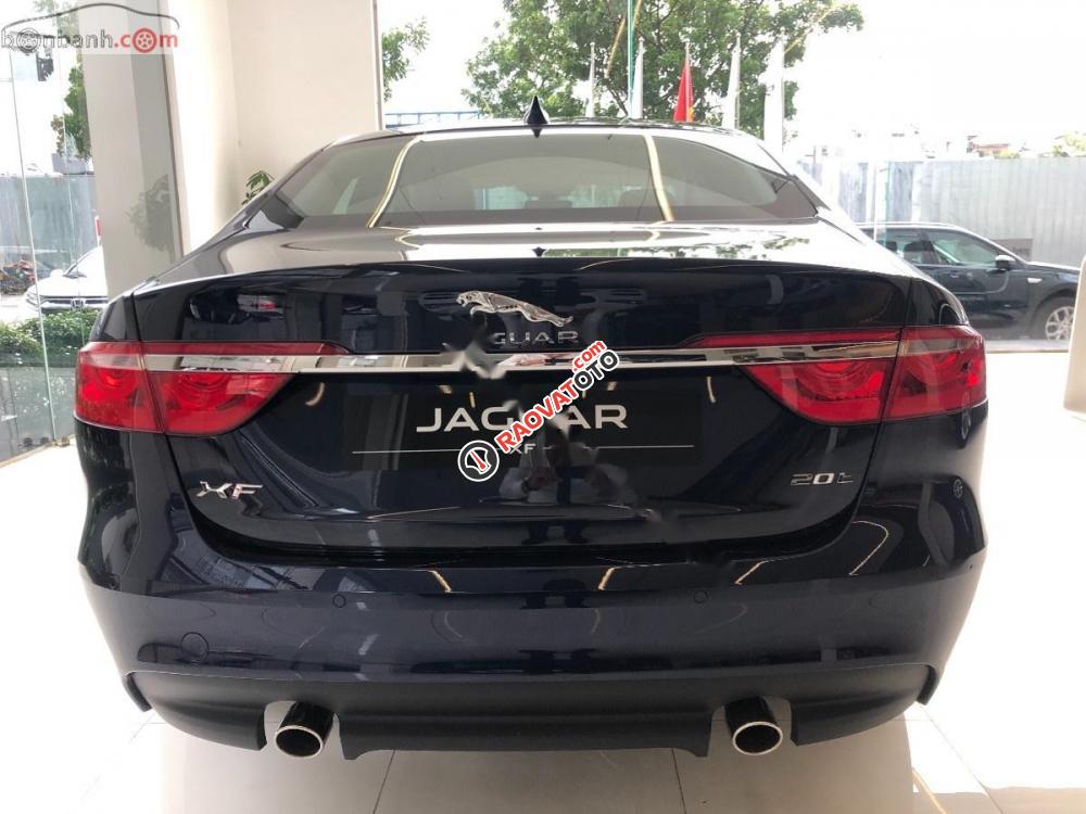 Cần bán xe Jaguar XF 2019, xe nhập, màu xanh đen-4