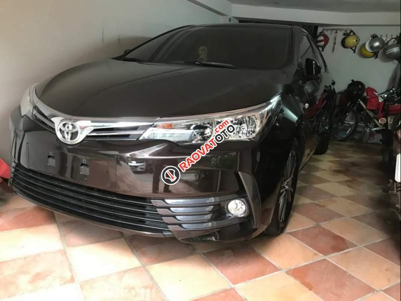 Cần bán Toyota Corolla Altis 1.8G sản xuất năm 2018, màu nâu, xe không vết trầy xước, nguyên bản-0