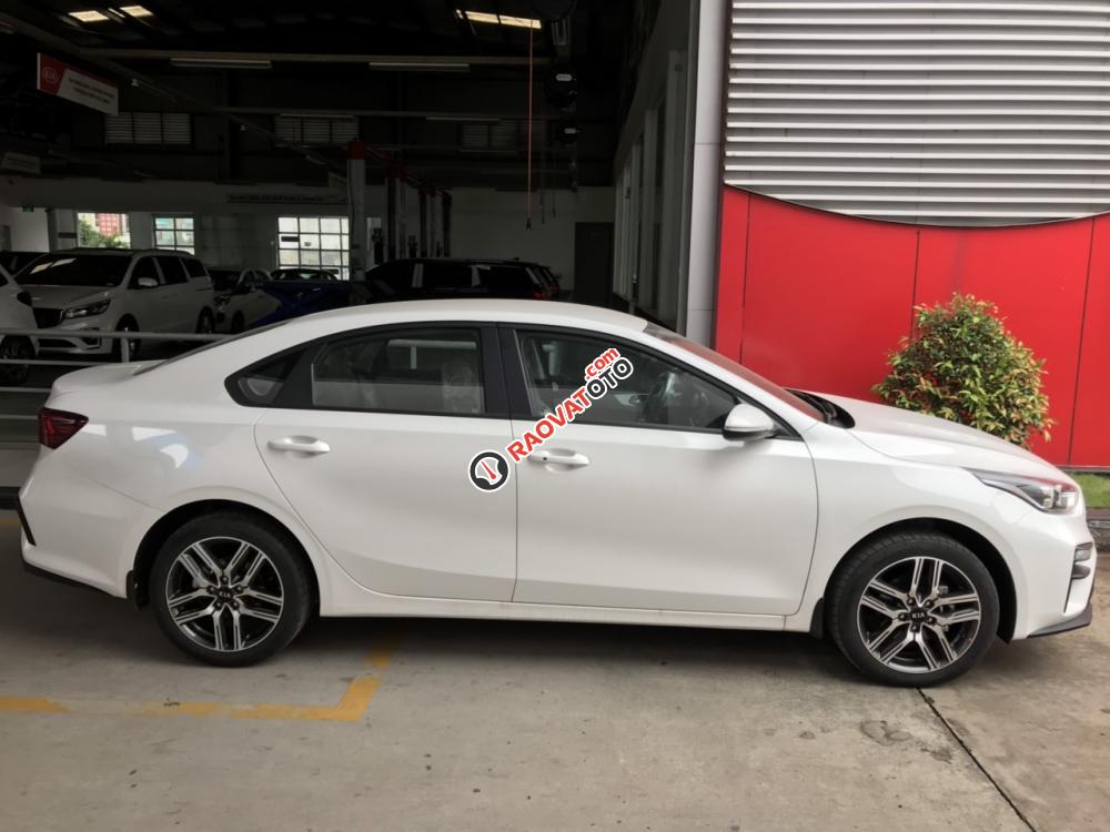 Cần bán Kia Cerato Deluxe sản xuất 2019, màu trắng giá cạnh tranh-6
