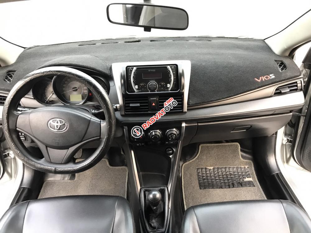 Cần bán Toyota Vios 1.5 E sản xuất năm 2014, màu bạc, chính chủ hàng tuyển-4