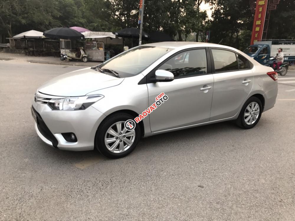Cần bán Toyota Vios 1.5 E sản xuất năm 2014, màu bạc, chính chủ hàng tuyển-1