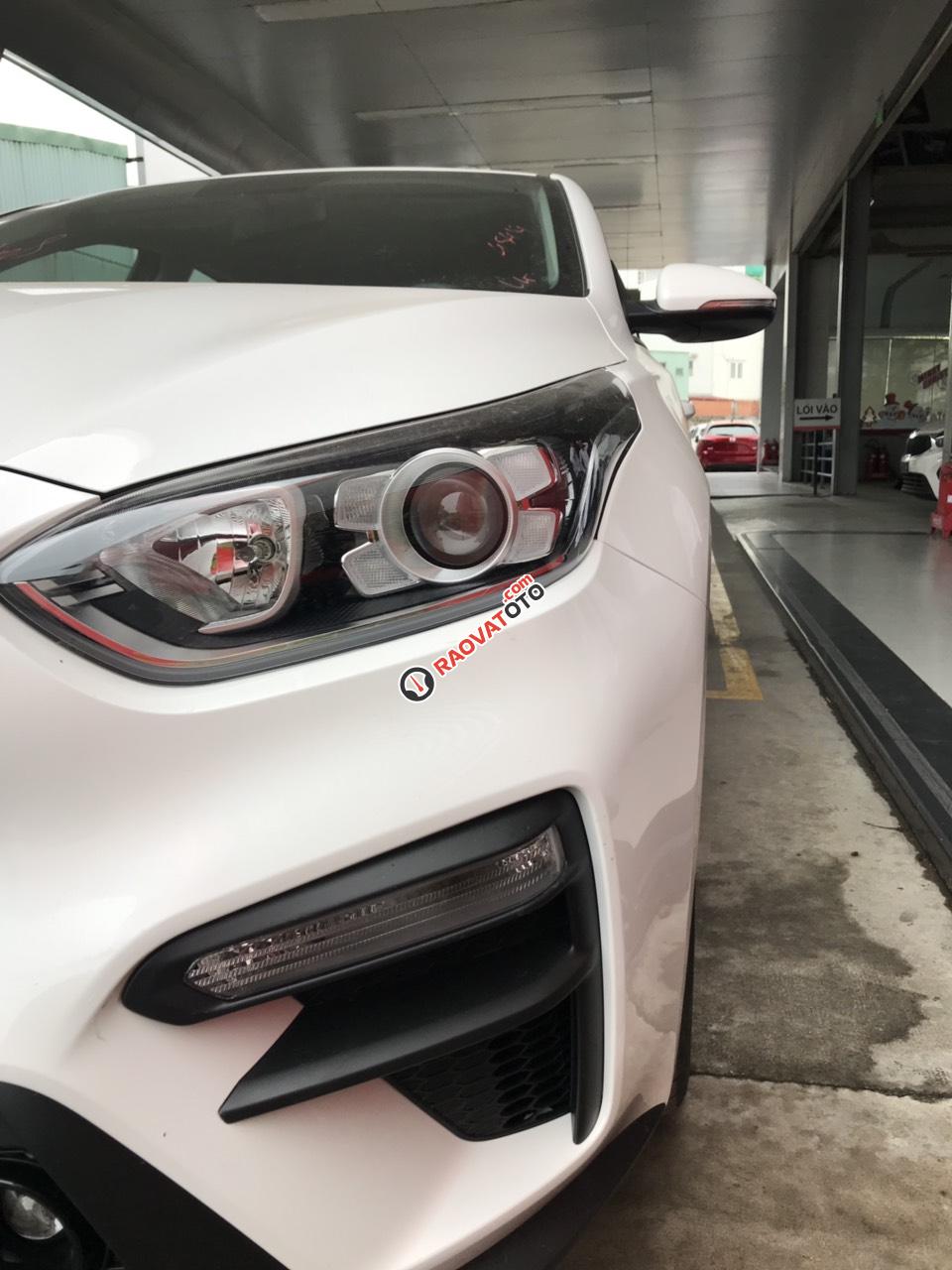 Cần bán Kia Cerato Deluxe sản xuất 2019, màu trắng giá cạnh tranh-2