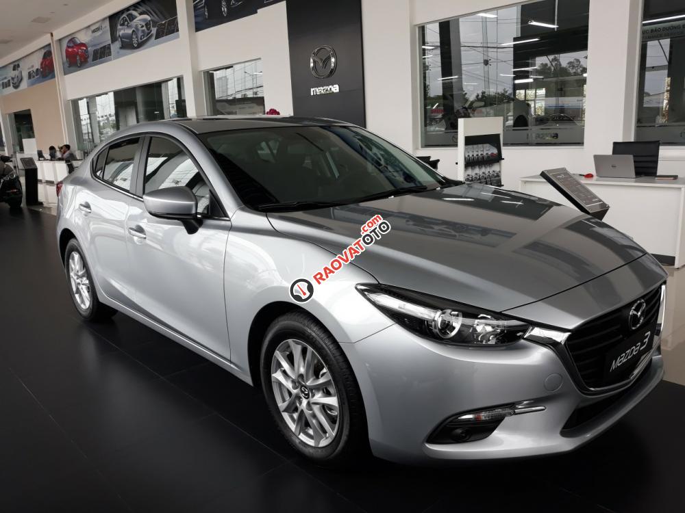 Bán Mazda 3 xe gia đình, giảm thêm 25 triệu, 169 triệu lấy xe lăn bánh, lãi suất ưu đãi, LH Nhung 0907148849-8