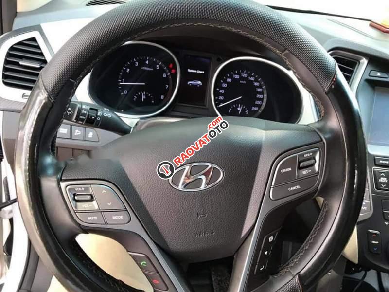 Cần bán gấp Hyundai Santa Fe 2.2AT đời 2017, màu trắng-1