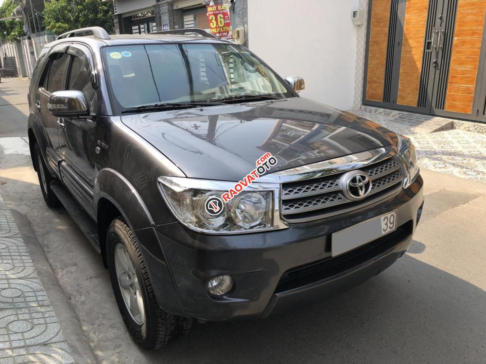 Bán Fortuner V 2011 xám lông chuột, xe gia đình giữ mới-6