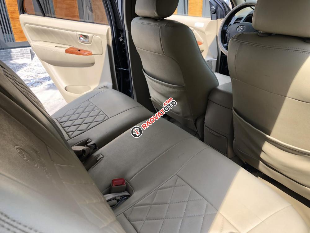 Bán Fortuner V 2011 xám lông chuột, xe gia đình giữ mới-2