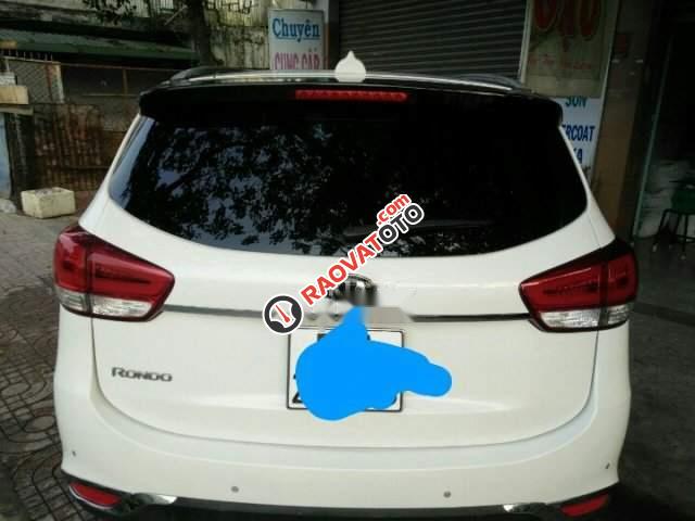 Cần bán Kia Rondo GATH sản xuất năm 2016, màu trắng số tự động, giá 595tr-3