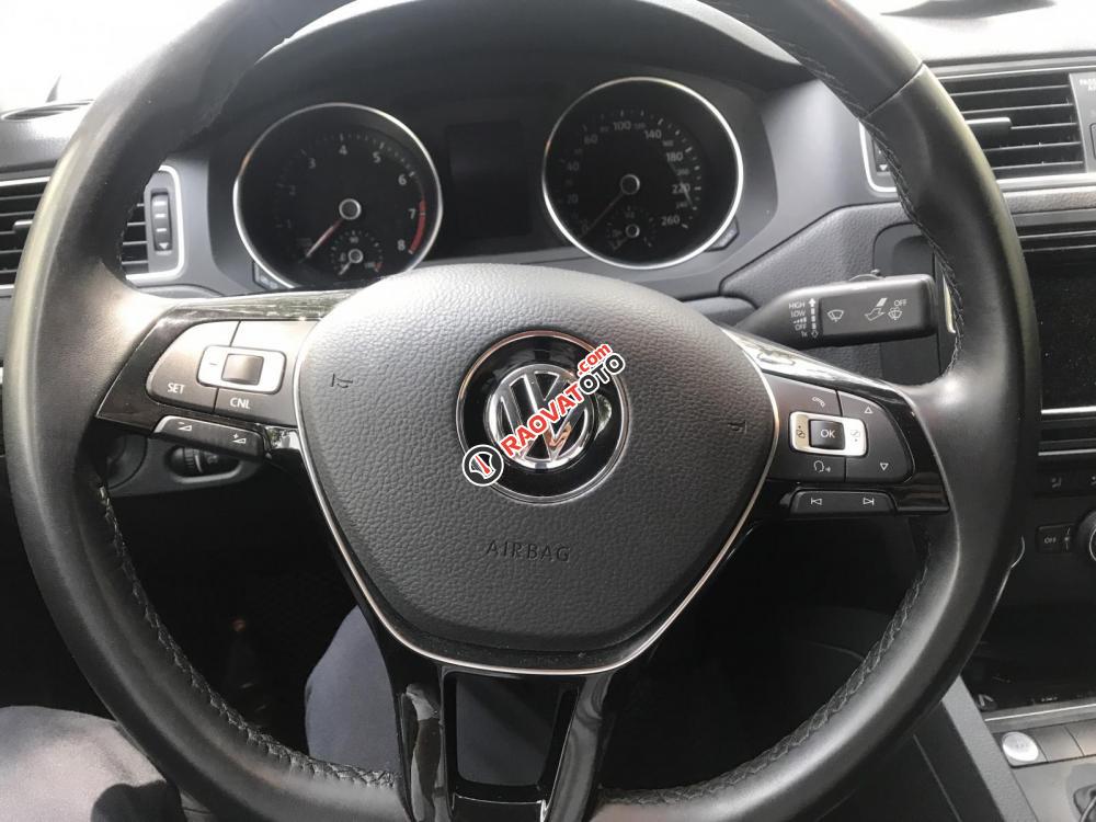 Cần bán xe Volkswagen Jetta đời 2018, màu xám (ghi), xe nhập, giá chỉ 768 triệu-3