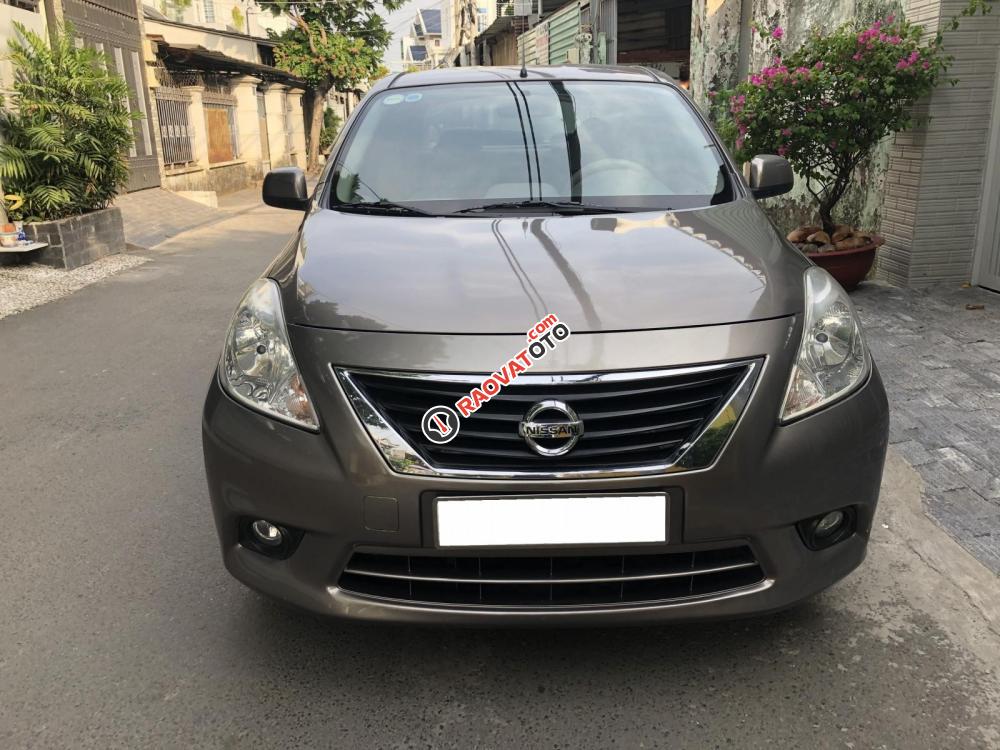 Cần bán xe Nissan Sunny 2017, số sàn, màu xám nội thất kem-0