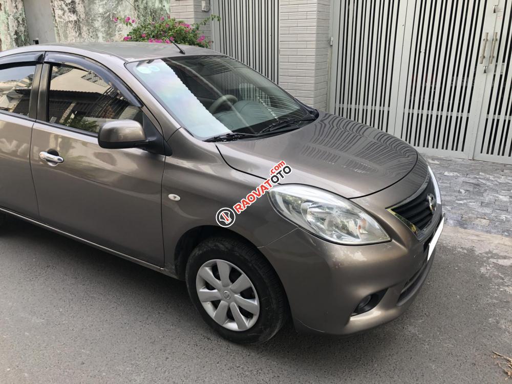 Cần bán xe Nissan Sunny 2017, số sàn, màu xám nội thất kem-6
