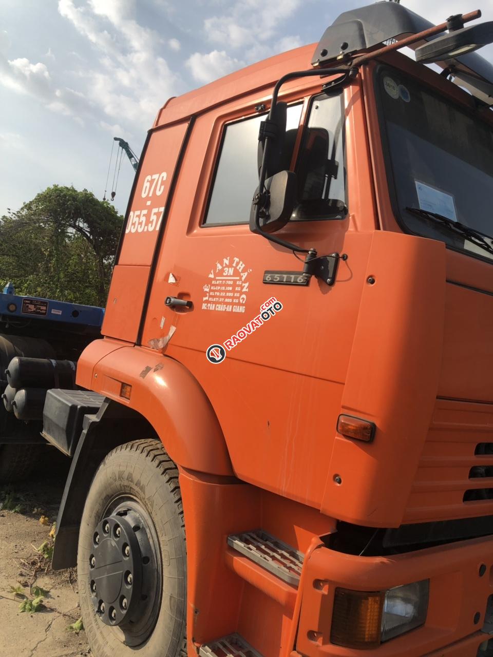 Bán Kamaz đầu kéo sản xuất 2015, màu cam, xe nhập-0