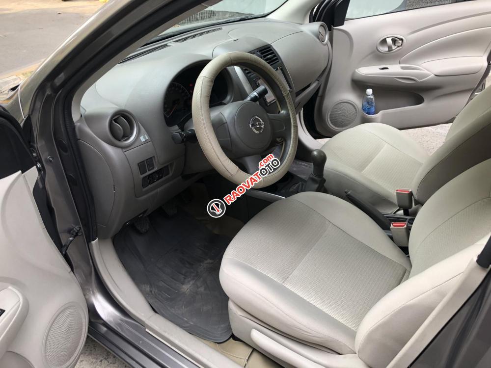 Cần bán xe Nissan Sunny 2017, số sàn, màu xám nội thất kem-5