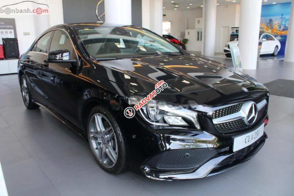 Bán xe Mercedes CLA250 màu đen, số tự động, máy xăng 2019-6