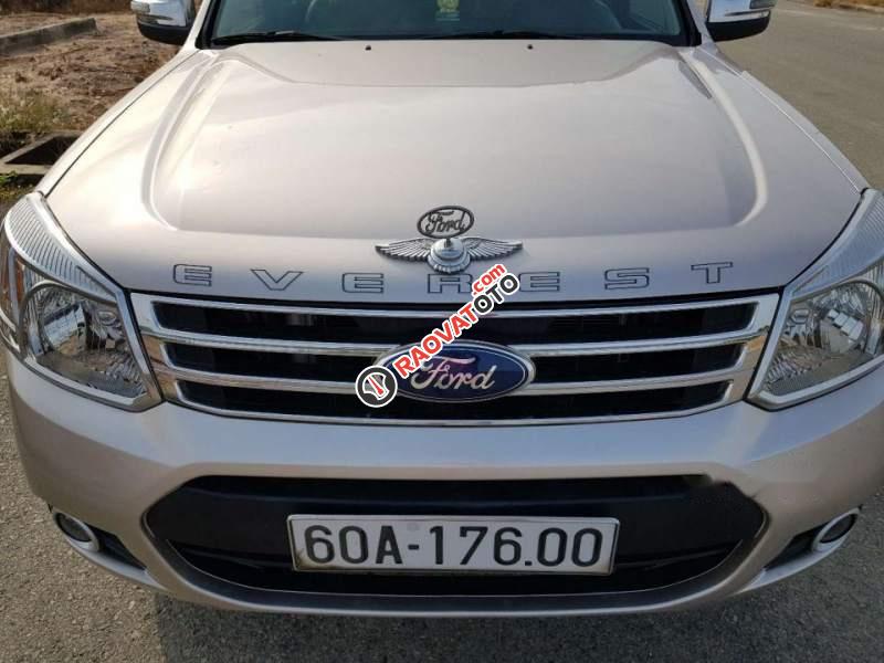 Bán xe Ford Everest MT đời 2014 còn mới, giá 620tr-0