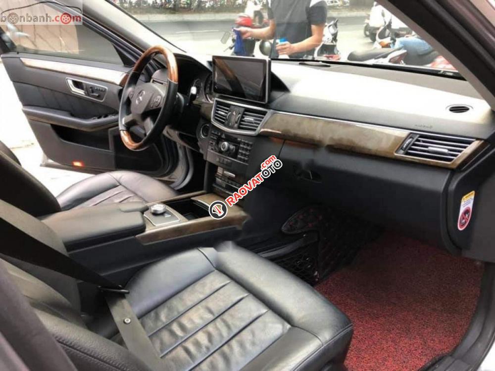 Bán Mercedes E300 đời 2009, màu xám, xe gia đình-6