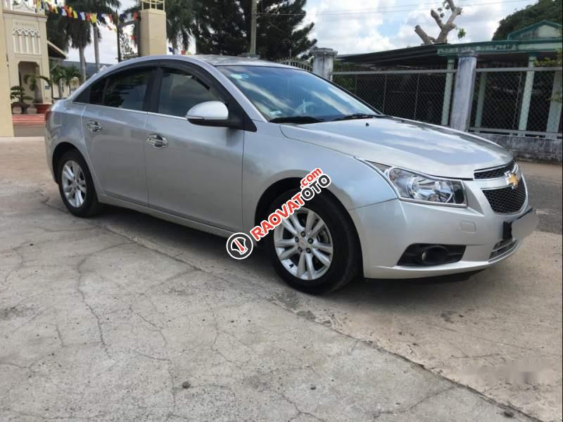 Cần bán xe Chevrolet Cruze LS sản xuất 2014, màu bạc còn mới, giá chỉ 360 triệu-0