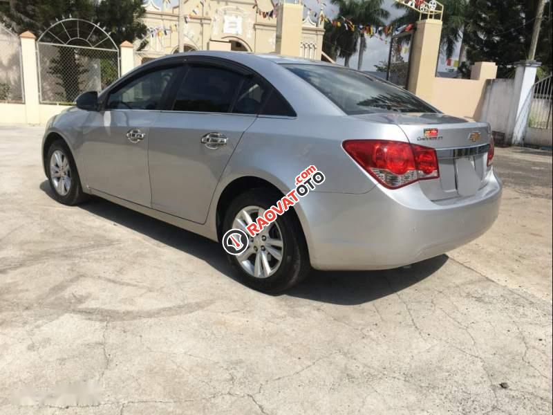 Cần bán xe Chevrolet Cruze LS sản xuất 2014, màu bạc còn mới, giá chỉ 360 triệu-1