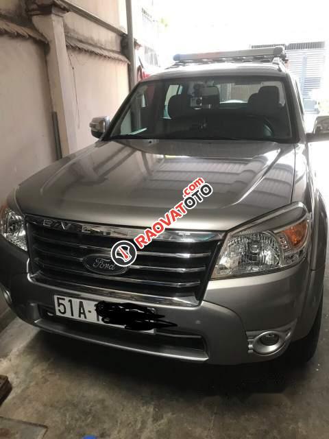 Cần bán lại xe Ford Everest Limited năm sản xuất 2011, màu xám, xe nhập-0