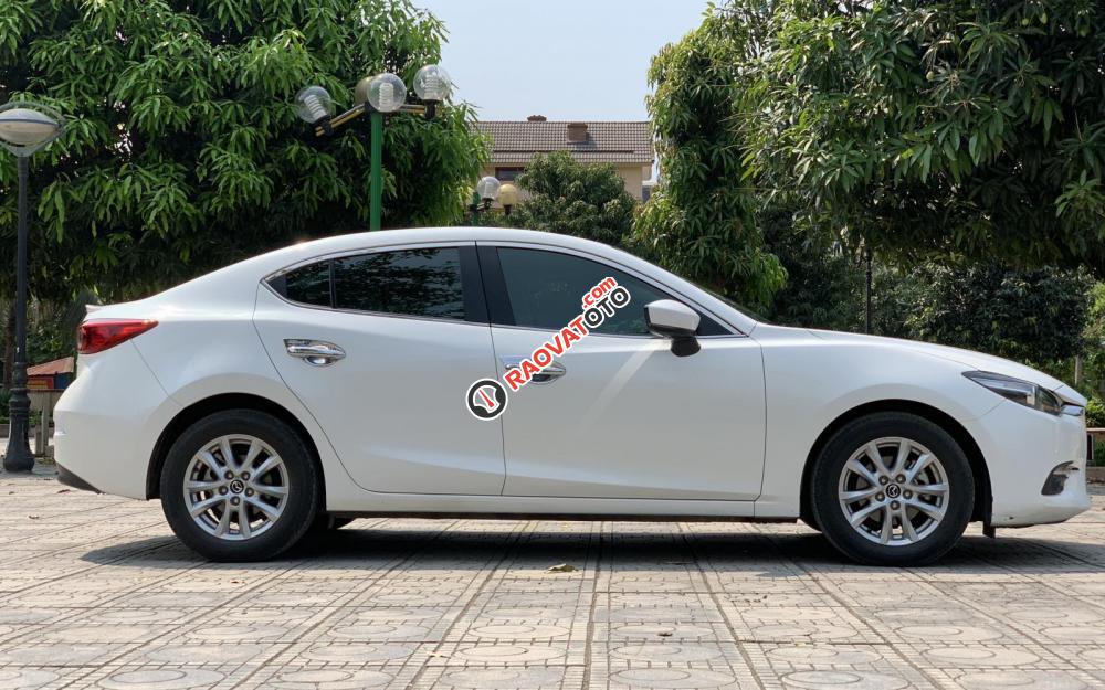 Bán ô tô Mazda 3 sản xuất 2017 màu trắng, giá tốt-2