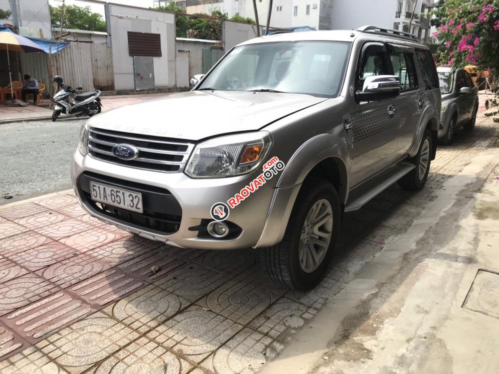 Bán Ford Everest Everest 4x2 AT năm sản xuất 2013, màu ghi vàng, 116000km, giá 653tr-7