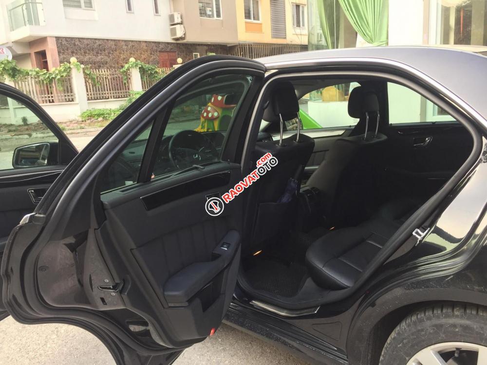 Bán xe Mercedes E250 model 2011 màu đen-4