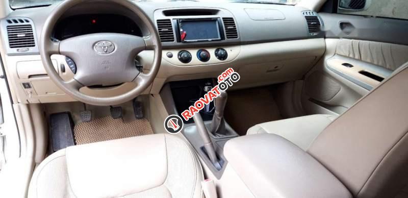 Bán Toyota Camry 2.4 năm 2003, màu trắng số sàn, 350tr-1