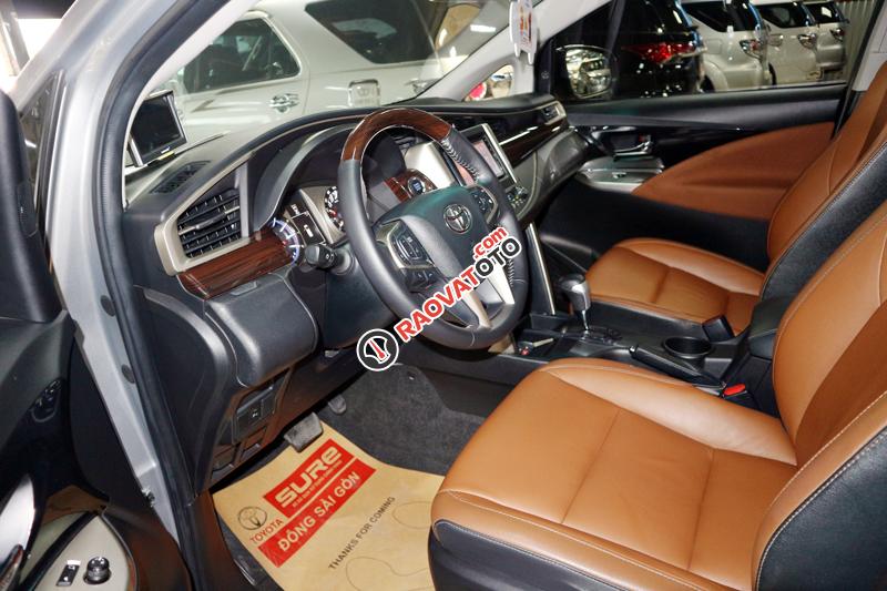 Bán Toyota Innova V T11/2016, giá tốt-2