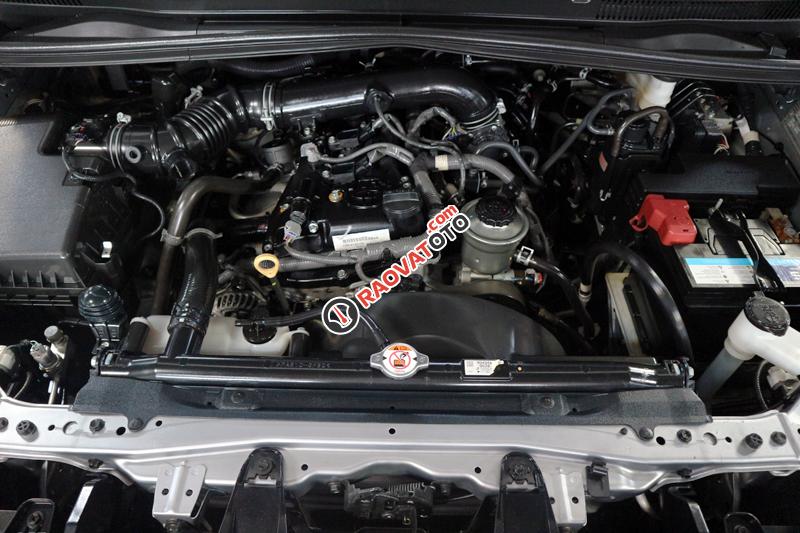 Bán Toyota Innova V T11/2016, giá tốt-6