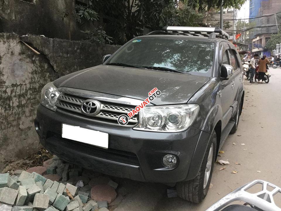Cần bán xe Toyota Fortuner V 2009, màu xám (ghi)-0