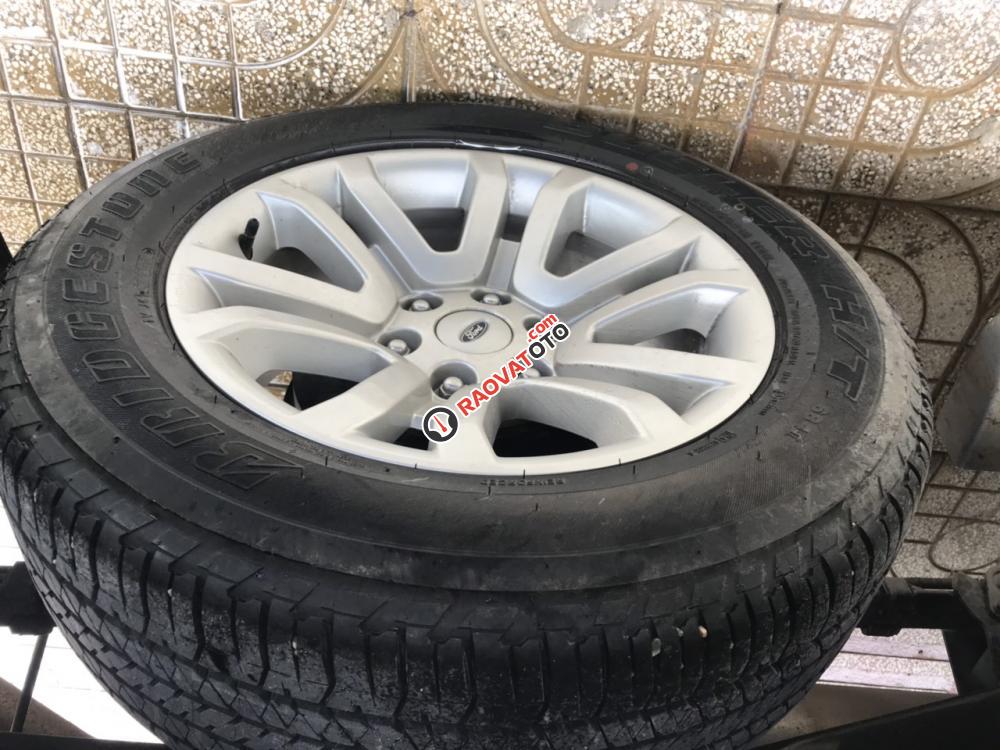 Bán Ford Everest Everest 4x2 AT năm sản xuất 2013, màu ghi vàng, 116000km, giá 653tr-0