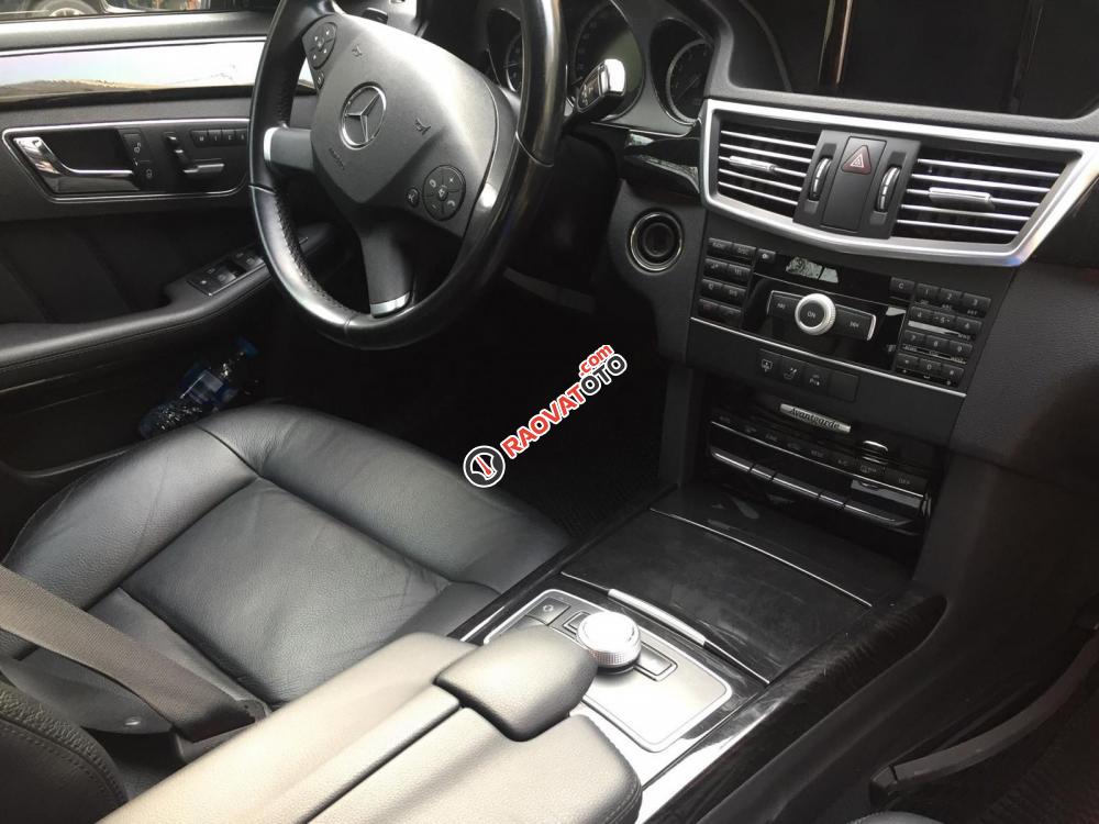 Bán xe Mercedes E250 model 2011 màu đen-5