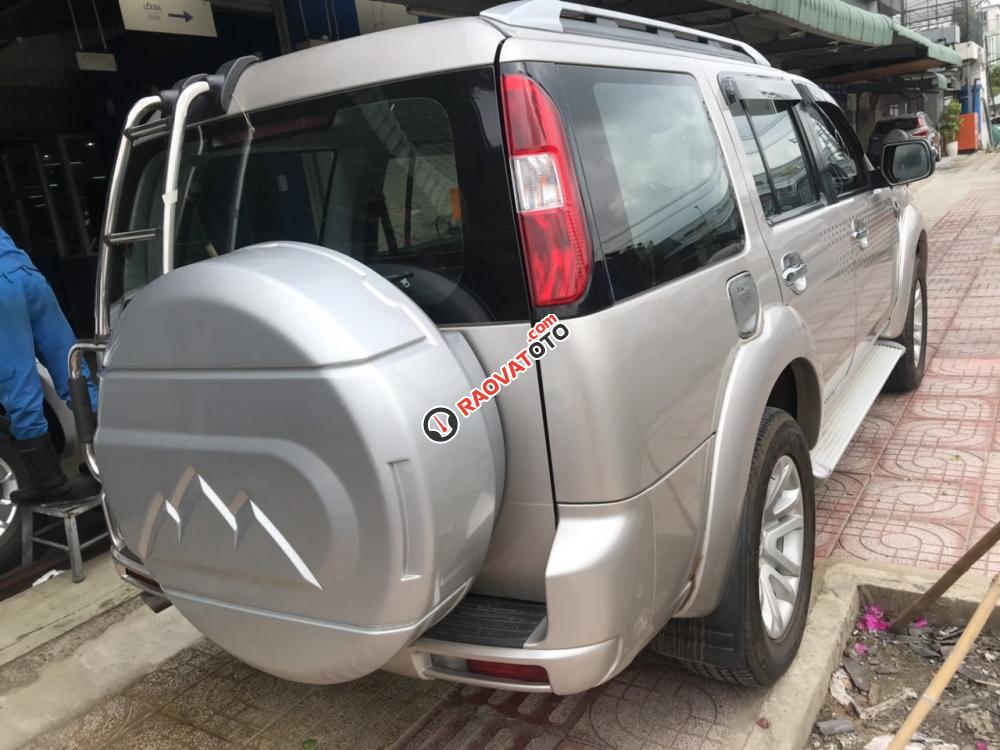 Bán Ford Everest Everest 4x2 AT năm sản xuất 2013, màu ghi vàng, 116000km, giá 653tr-2
