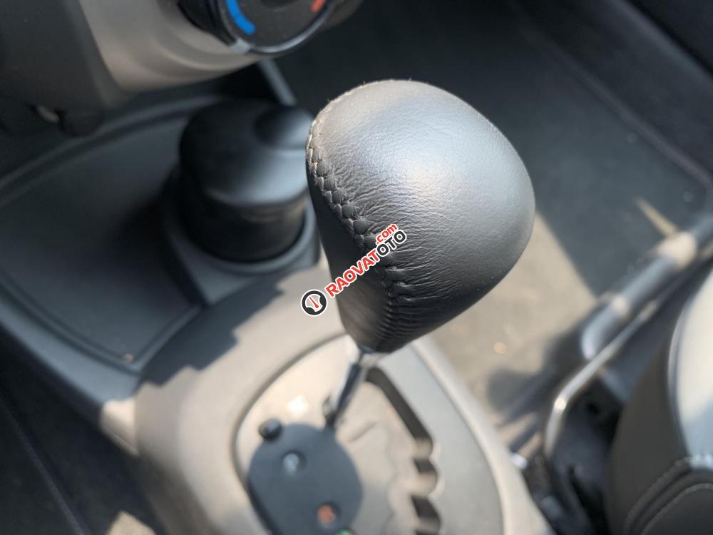 Toyota Yaris 1.3 đời 2010, màu xanh lam, nhập khẩu nguyên chiếc-6