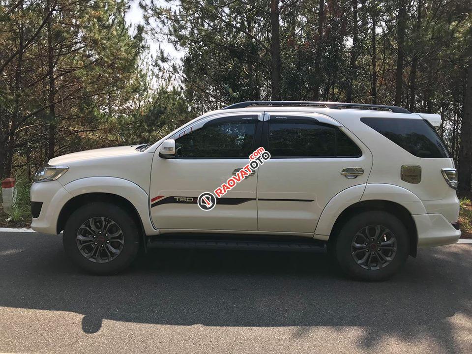 Bán xe Fortuner TRD 2014 số tự động màu trắng-6