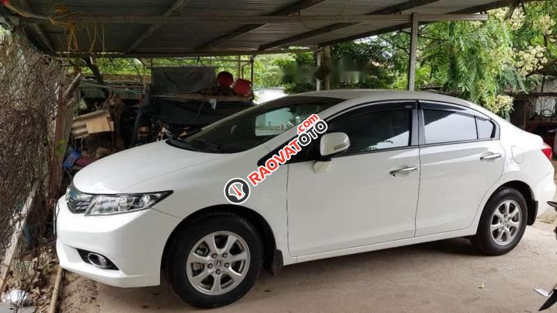 Bán 01 xe Honda Civic 1.8 màu trắng, Sedan, 5 chỗ, số tự động-0