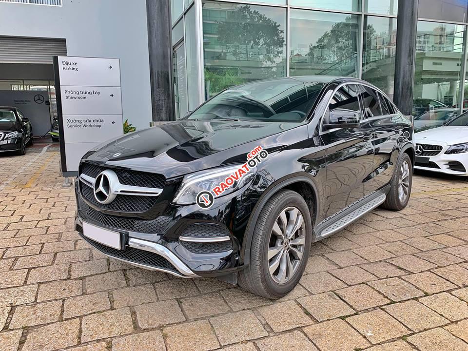 Bán xe Mercedes GLE400 Couple đen 2018 chính hãng. Trả trước 1 tỷ 400 triệu nhận xe-4