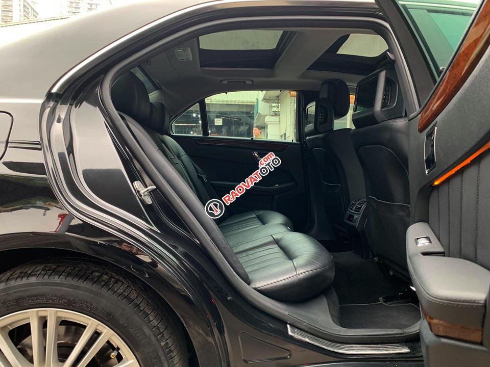 Cần bán xe Mercedes-Benz E300 đời 2009, màu đen xe gia đình, 799tr-1