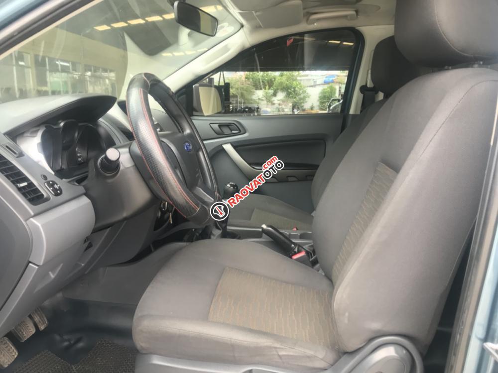 Bán xe Ford Ranger XLS MT 2014, màu xanh, xe nhập, giá chỉ 445 triệu-4