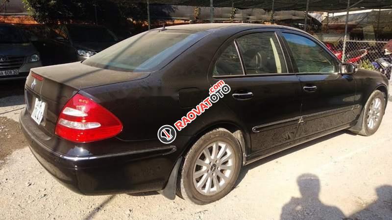 Bán Mercedes E280 đời 2005, màu đen, số tự động-0