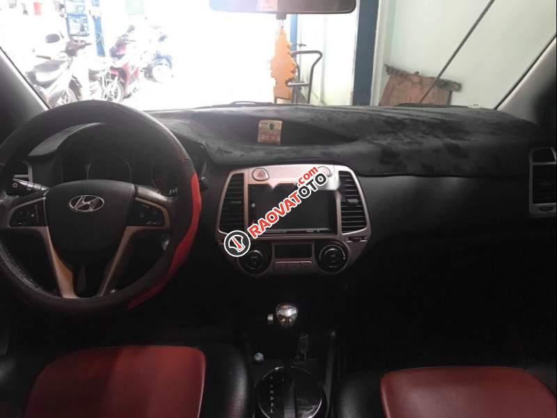 Bán gấp Hyundai i20 AT 2011, màu đỏ, nhập khẩu  -4