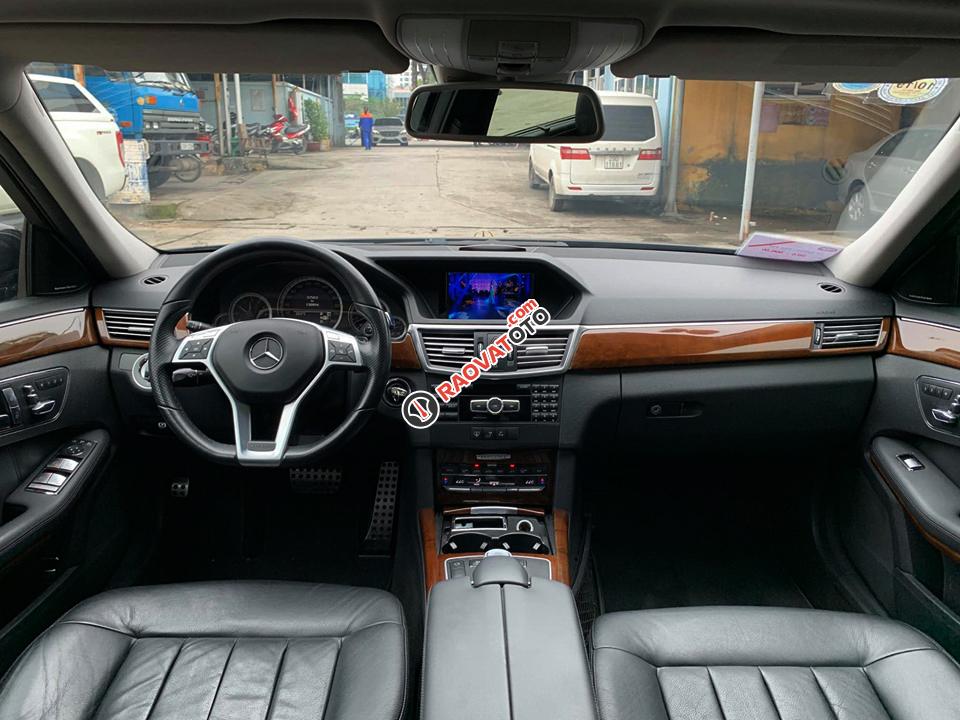 Cần bán xe Mercedes-Benz E300 đời 2009, màu đen xe gia đình, 799tr-4