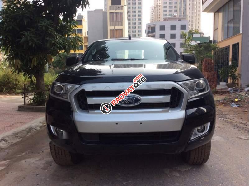 Cần bán gấp Ford Ranger XLS 4x2 AT đời 2017, 600tr-0
