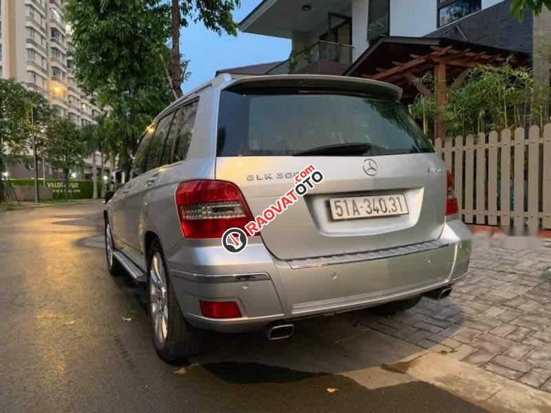 Cần bán xe Mercedes GLK 300 đời 2012, màu bạc như mới-3