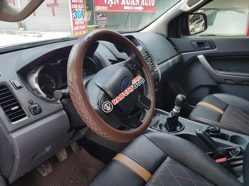 Bán Ford Ranger XLS MT SX 2017, màu đen, nhập khẩu nguyên chiếc-3