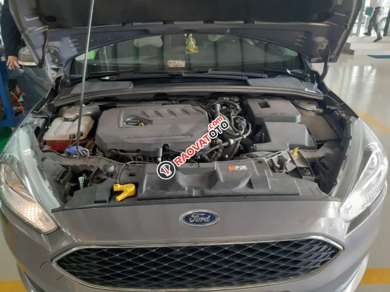 Bán Ford Focus Trend đời 2017, màu xám, xe gia đình -0