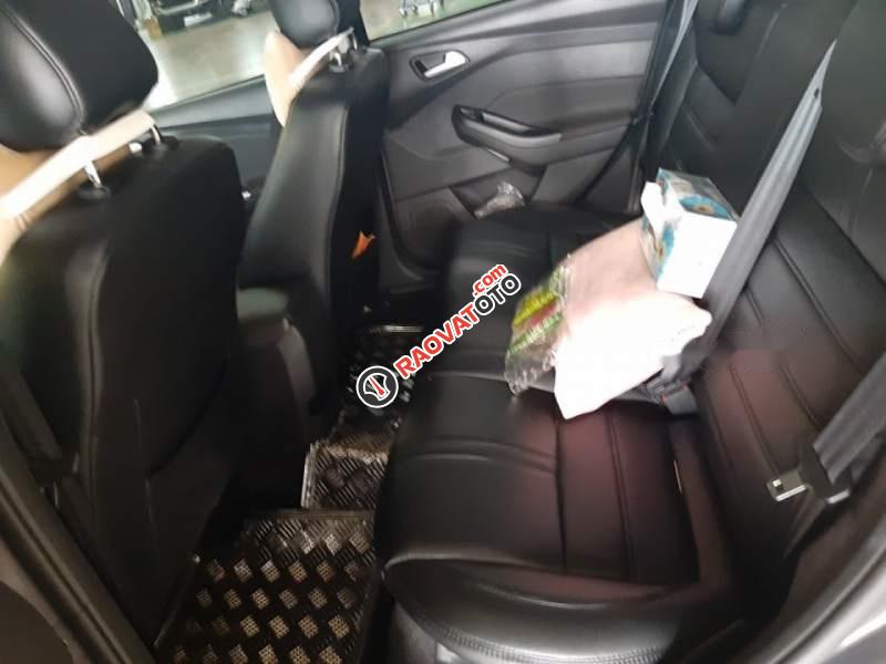 Bán Ford Focus Trend đời 2017, màu xám, xe gia đình -2