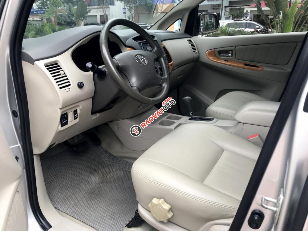 Bán Toyota Innova 2.0 V đời 2009, màu bạc, giá chỉ 408 triệu - LH: 0933.68.1972-6