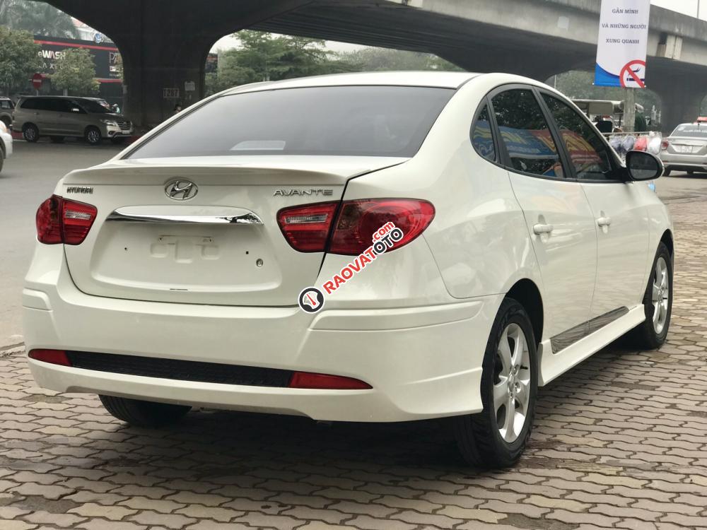 Bán ô tô Hyundai Avante năm 2015 màu trắng, 460 triệu-3